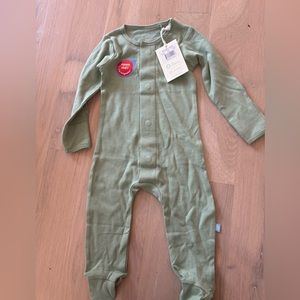 Simply Magnetic me organic cotton footie